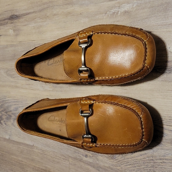 Clarks Other - Clarks 10.5 leather driving moccasins loafers brown